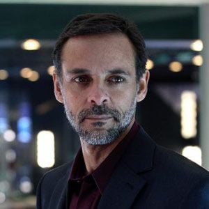 Fotoğraf Alexander Siddig