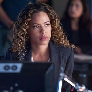 Fotoğraf Tawny Cypress