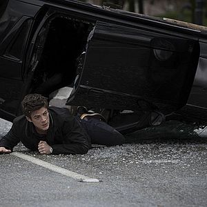 Fotoğraf Grant Gustin