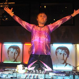 Fotoğraf James Buckley