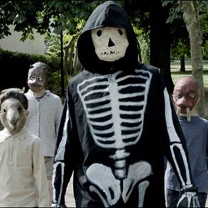 Fotoğraf Never Die Young