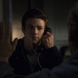 Fotoğraf Grant Gustin