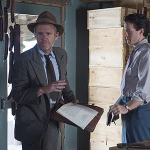 Fotoğraf Ashley Zukerman