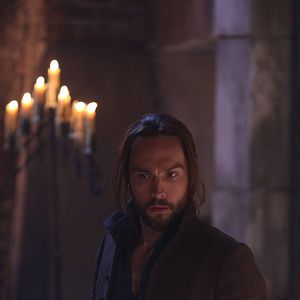 Fotoğraf Tom Mison