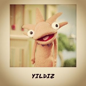 Fotoğraf Rimolar ve Zimolar: Kasabada Barış