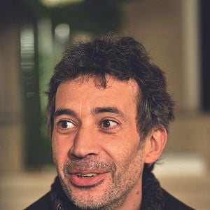 Fotoğraf Eric Elmosnino