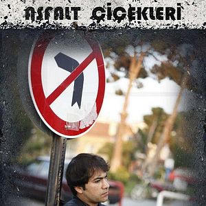 Fotoğraf Asfalt Çiçekleri