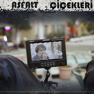 Fotoğraf Asfalt Çiçekleri