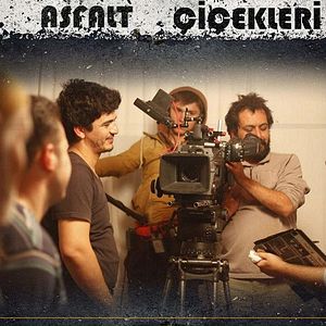Fotoğraf Asfalt Çiçekleri