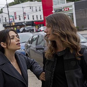 Fotoğraf Sarah Shahi