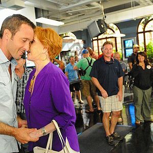 Fotoğraf Alex O'Loughlin