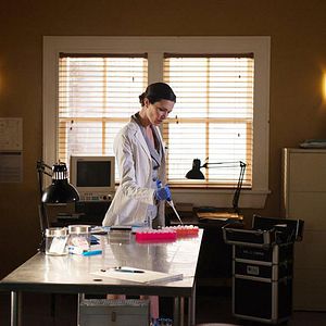 Fotoğraf Laura Mennell