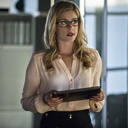 Fotoğraf Emily Bett Rickards