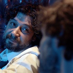 Fotoğraf Fakat Müzeyyen Bu Derin Bir Tutku