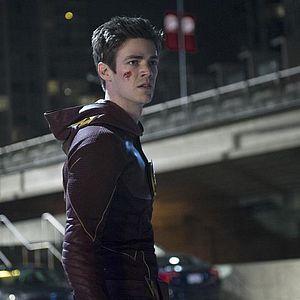 Fotoğraf Grant Gustin