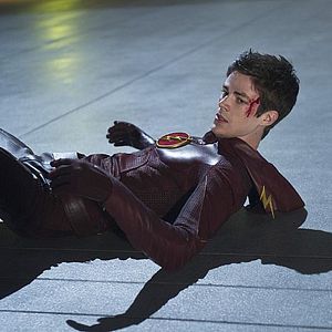 Fotoğraf Grant Gustin