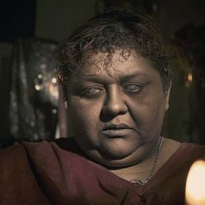 Fotoğraf Araftaki Ev