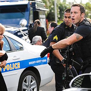 Fotoğraf Alex O'Loughlin