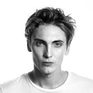 Fotoğraf Eamon Farren