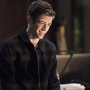 Fotoğraf Grant Gustin