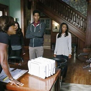 Fotoğraf Alfred Enoch