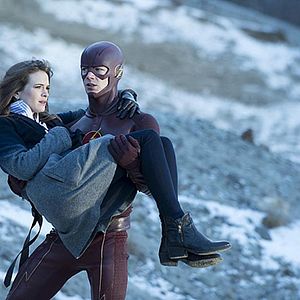 Fotoğraf Grant Gustin