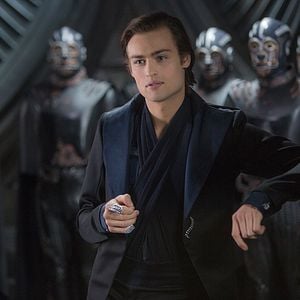 Fotoğraf Douglas Booth