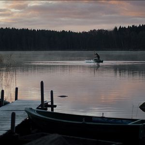 Fotoğraf Kvinden I buret