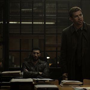 Fotoğraf Kvinden I buret