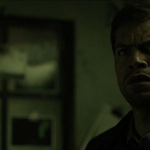 Fotoğraf Kvinden I buret