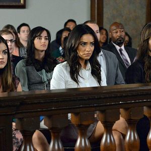 Fotoğraf Troian Bellisario