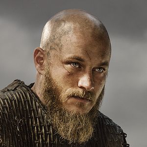 Fotoğraf Travis Fimmel