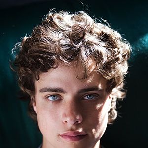 Fotoğraf Douglas Smith (III)