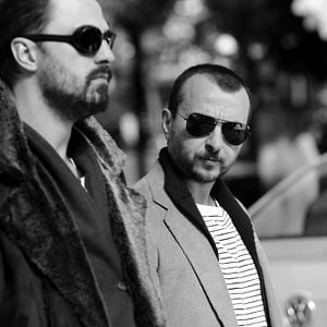 Fotoğraf Mutlu Ol Yeter