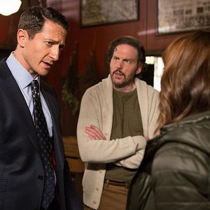 Fotoğraf Sasha Roiz