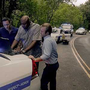 Fotoğraf Alex O'Loughlin