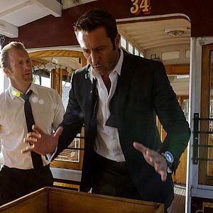 Fotoğraf Alex O'Loughlin