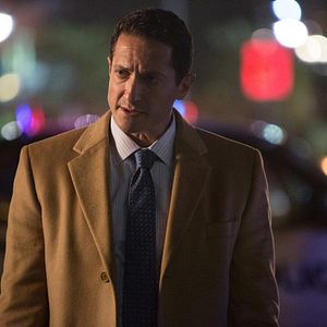 Fotoğraf Sasha Roiz