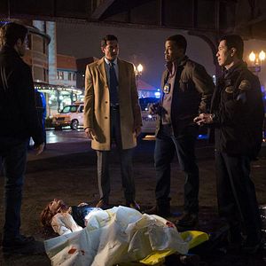 Fotoğraf Sasha Roiz