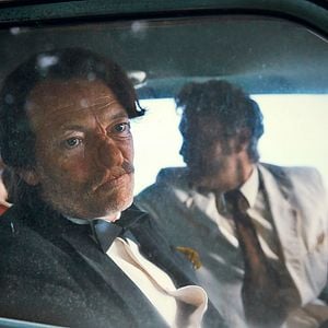 Fotoğraf Men and Chicken