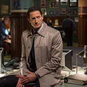 Fotoğraf Sasha Roiz