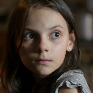 Fotoğraf Dafne Keen