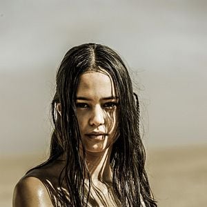 Fotoğraf Courtney Eaton