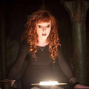 Fotoğraf Ruth Connell