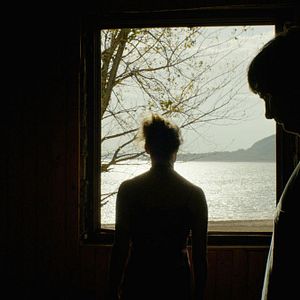 Fotoğraf Güneş Tepedeyken