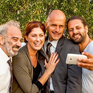 Fotoğraf Adam Bousdoukos