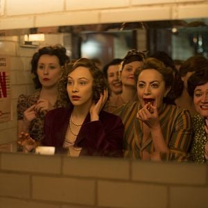 Fotoğraf Sarah Gadon