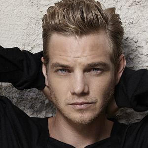 Fotoğraf Taylor Handley