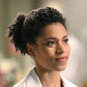 Fotoğraf Kelly McCreary