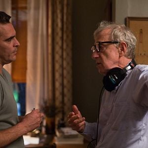 Fotoğraf Mantıksız Adam